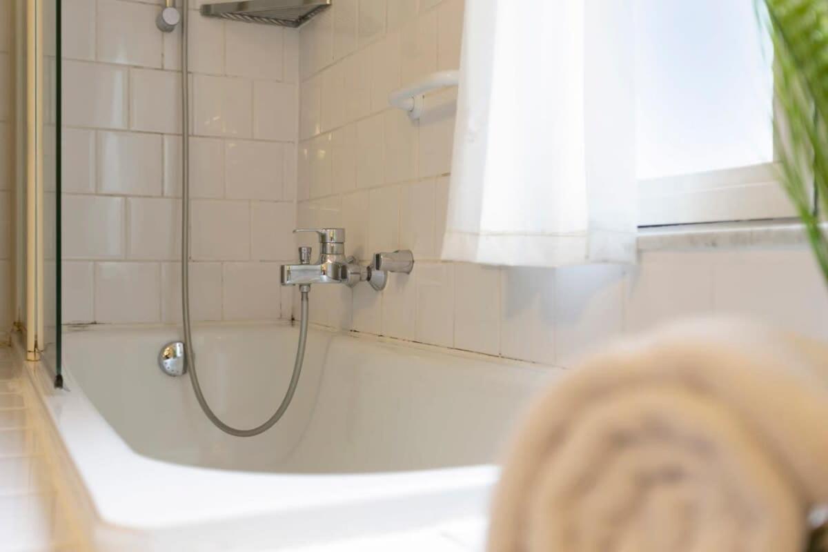 Huswell - Charming Town House In Historic Center Of Brugesヴィラ エクステリア 写真